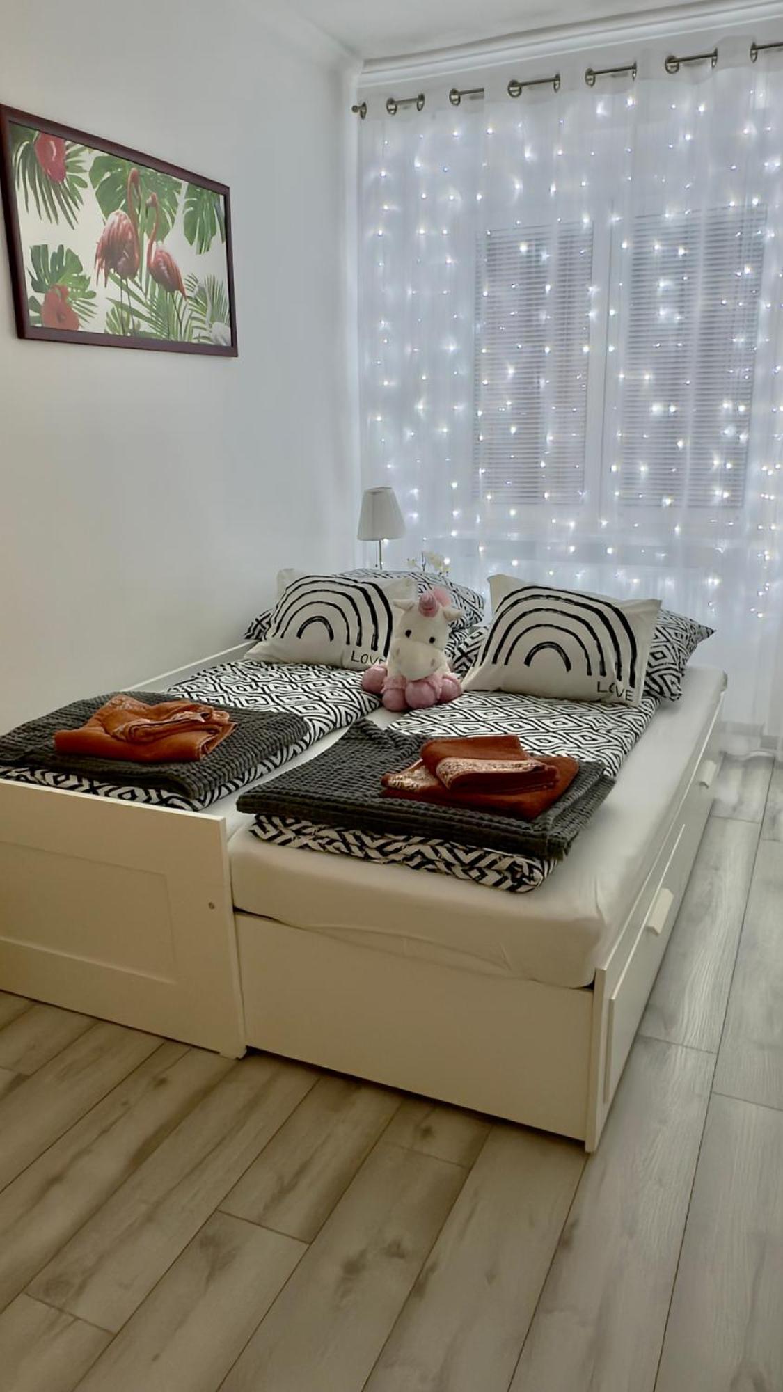 Relax Island Family Friedly Apartment Budapest Esterno foto